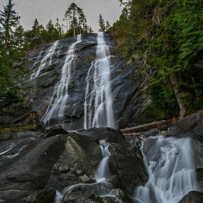 Bridal Veil Falls mountain trail