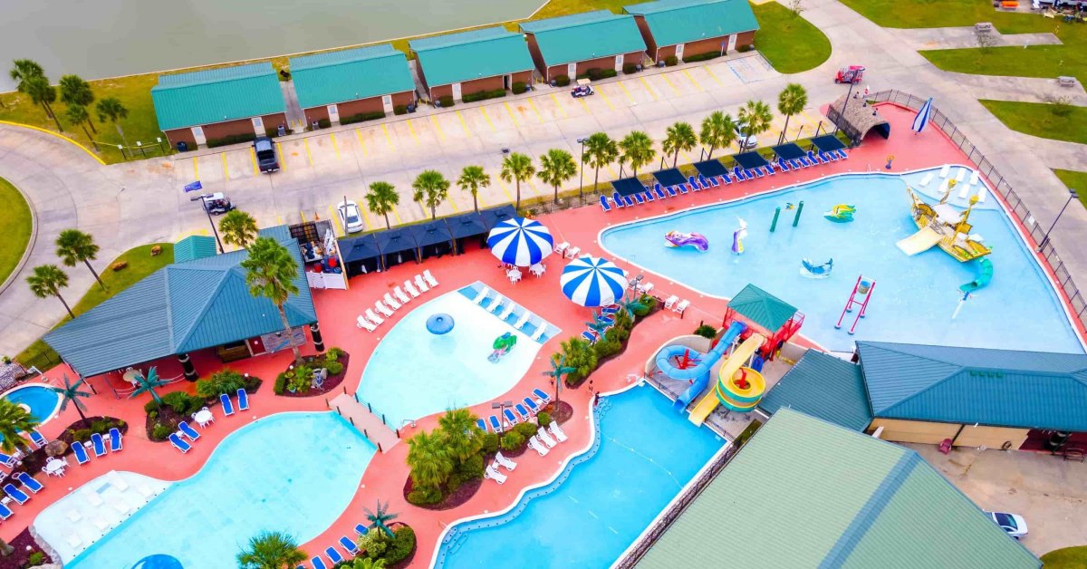 RV parks with lazy rivers family splash recreation area