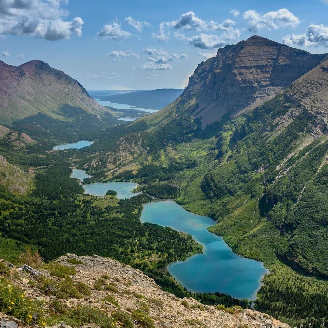 Lake and valley national park scenery