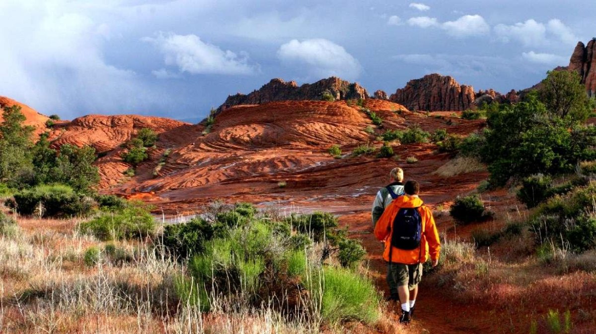 Toddler friendly hikes Utah red sandstone family hiking route