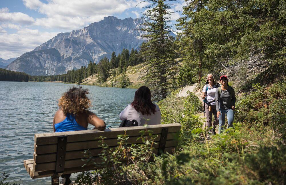 Johnson Lake family hiking loop