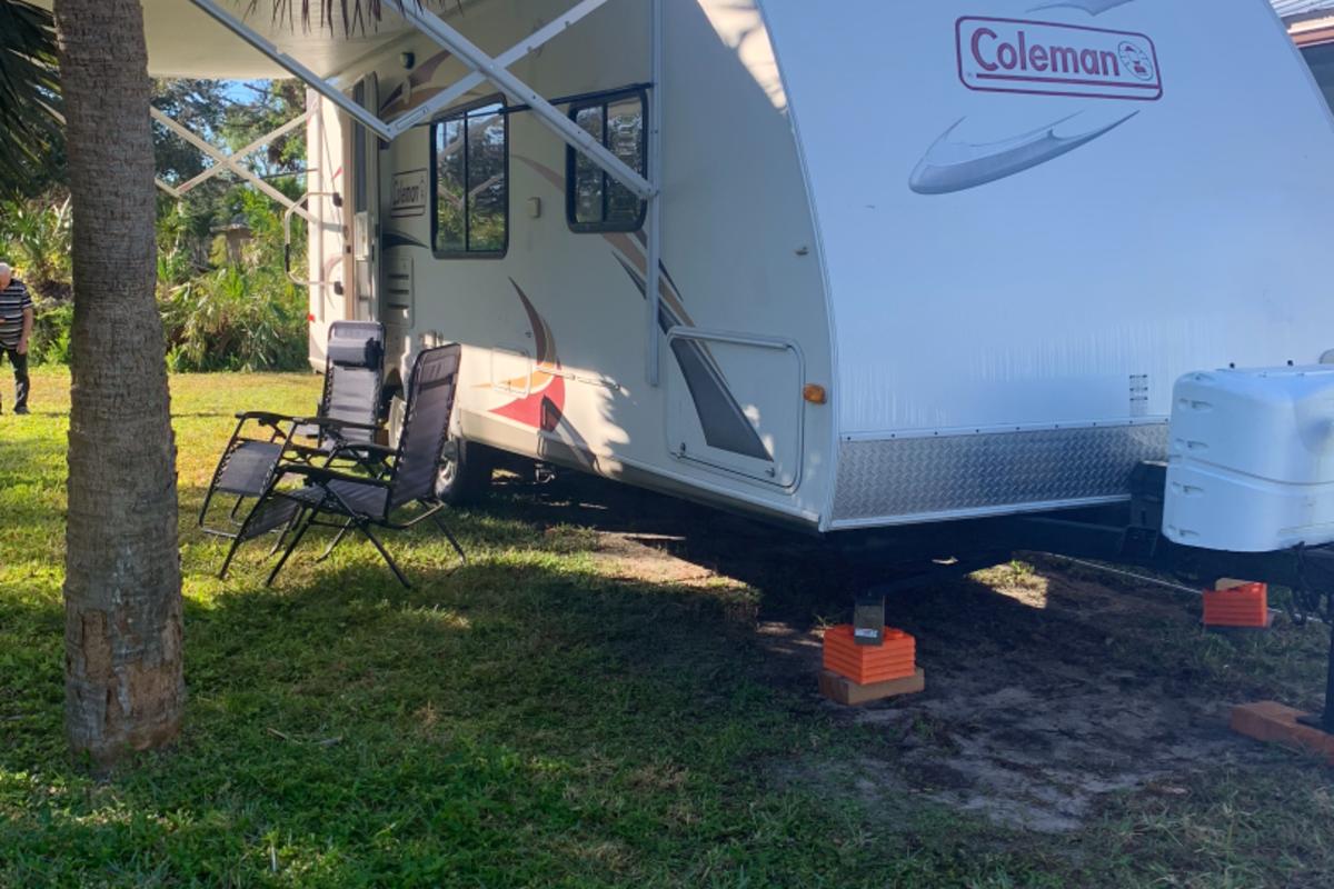 RV leveling blocks setup