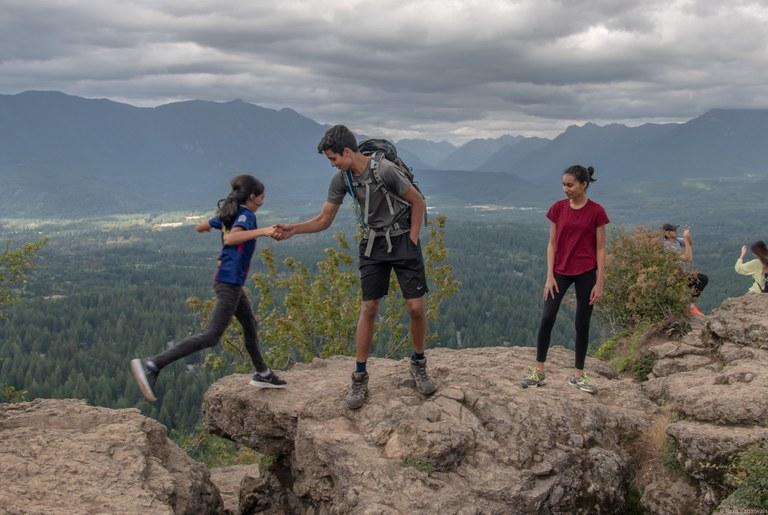 Rattlesnake Ledge mountain viewpoint