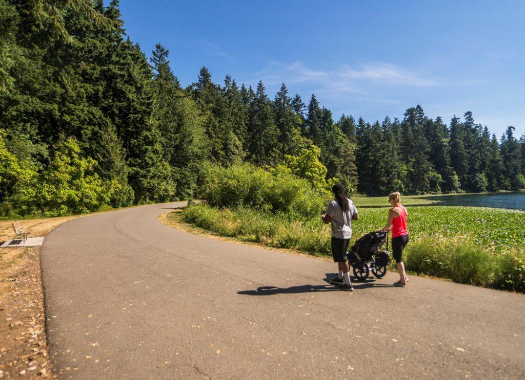 Seward Park lakeside family trail