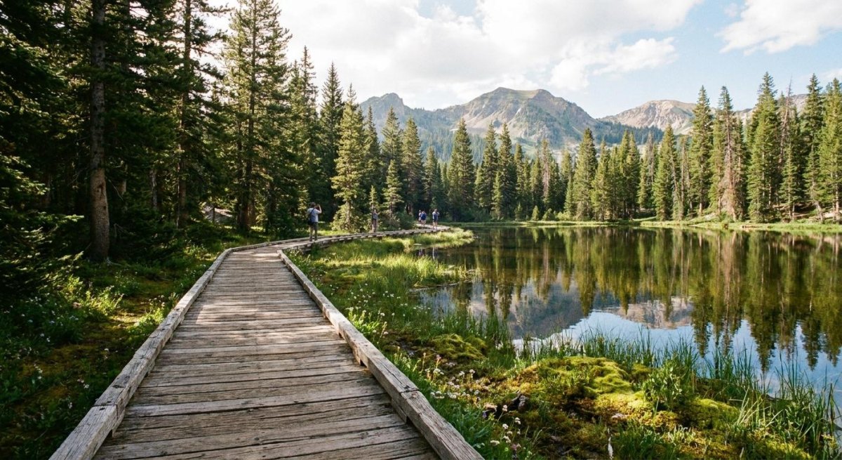 Toddler friendly hikes Utah alpine lake boardwalk surrounded by trees