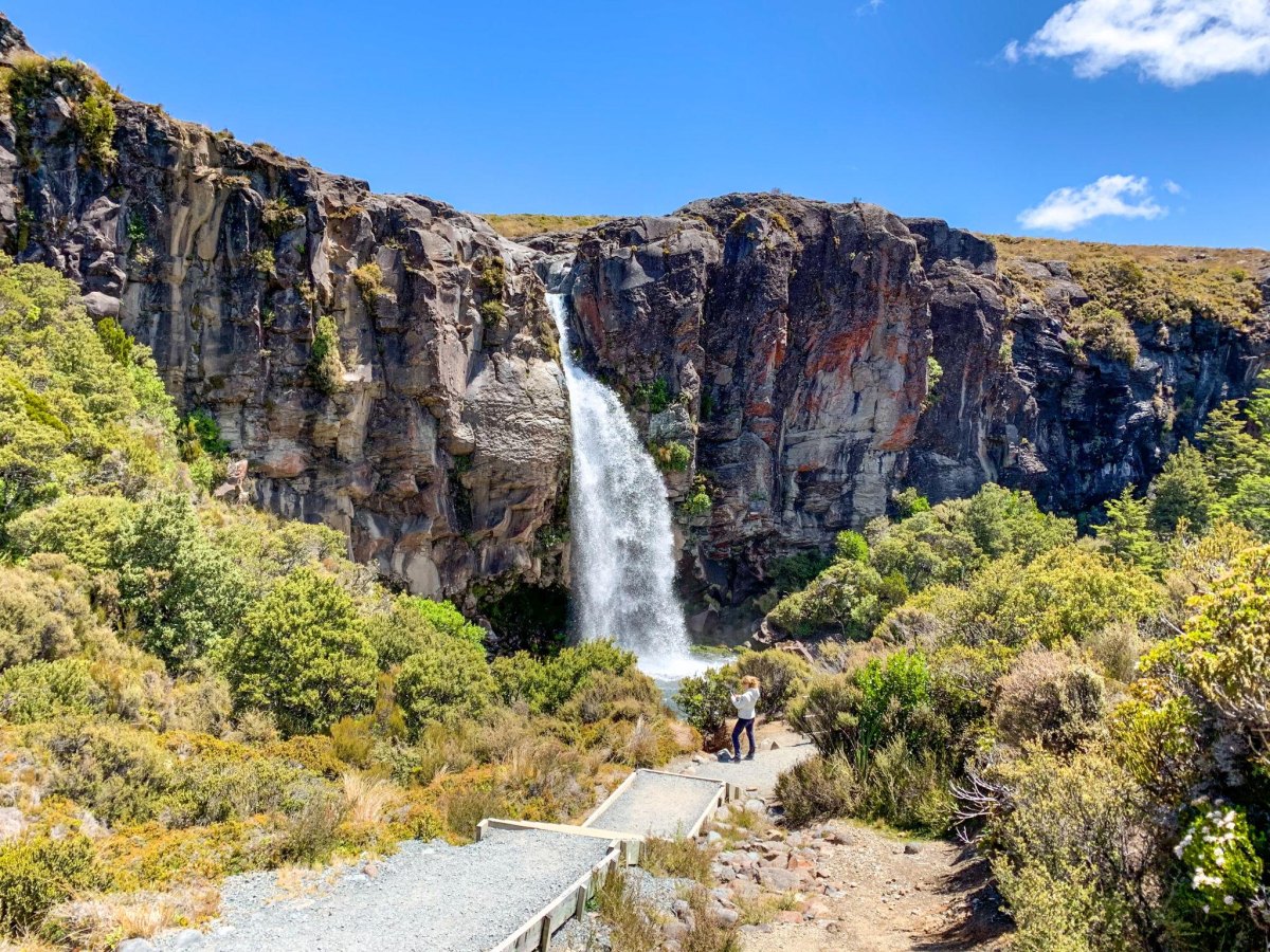 Tongariro waterfall hiking trail