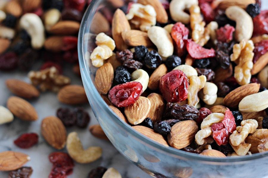 Day Hike Snacks to Pack for 20 Days on Trails