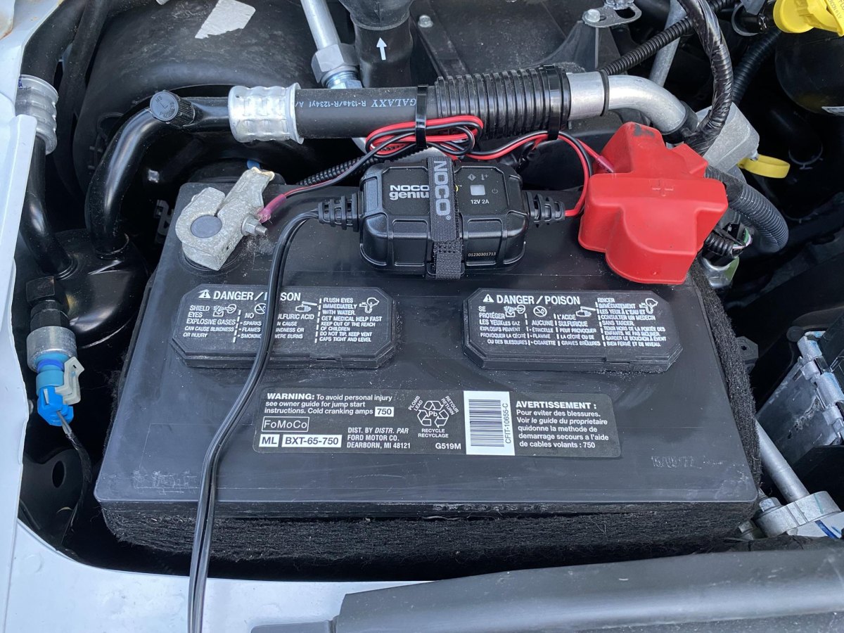Smart charger connected to RV battery